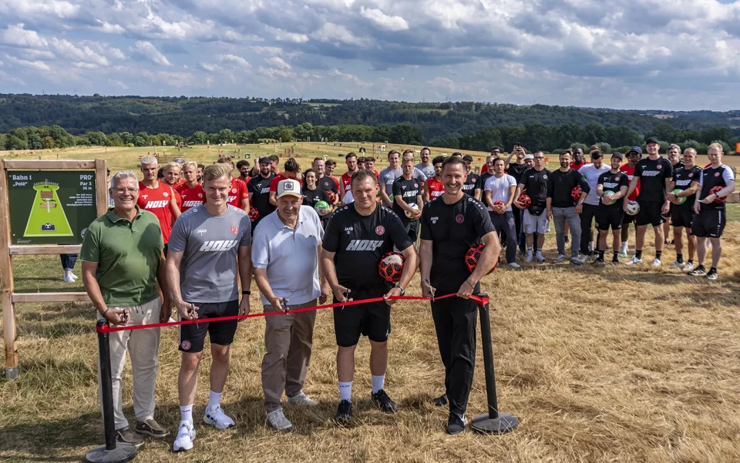 Prominenter Besuch auf dem Rutherhof: Rot-Weiss Essen feiert Einweihung unserer neuen Fußballgolf-Anlage