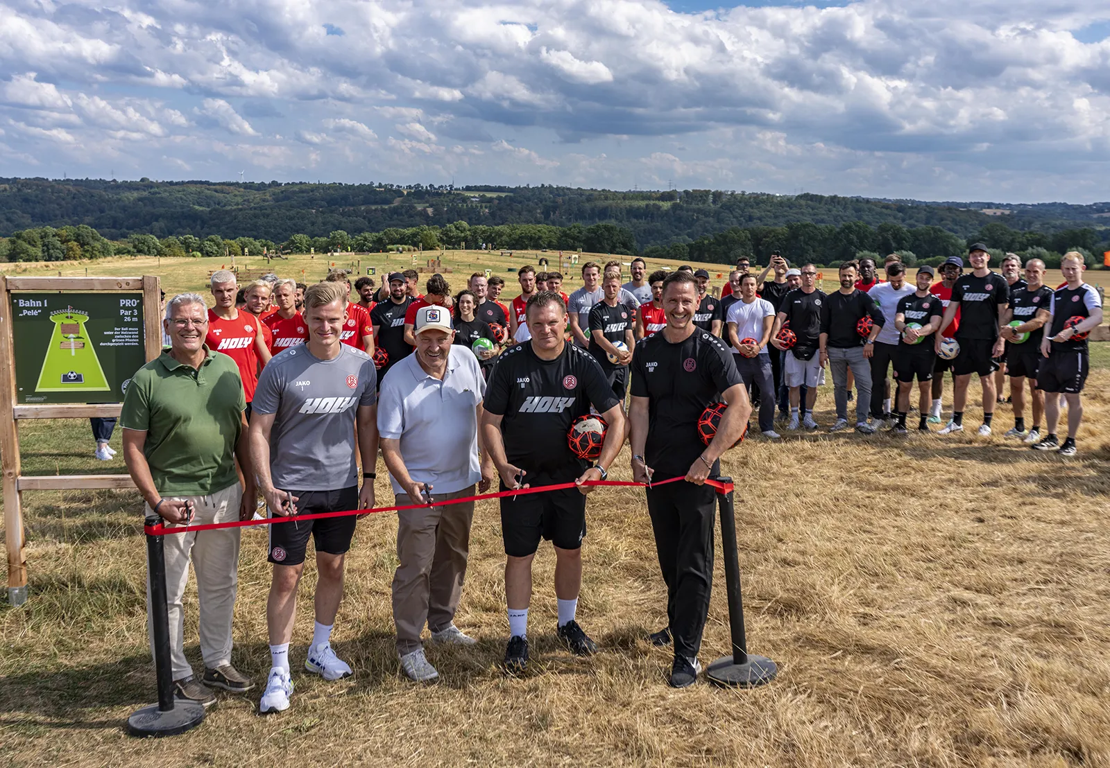 rutherhof-fussball-golf-mit-rot-weiss-essen-eroeffnung-01